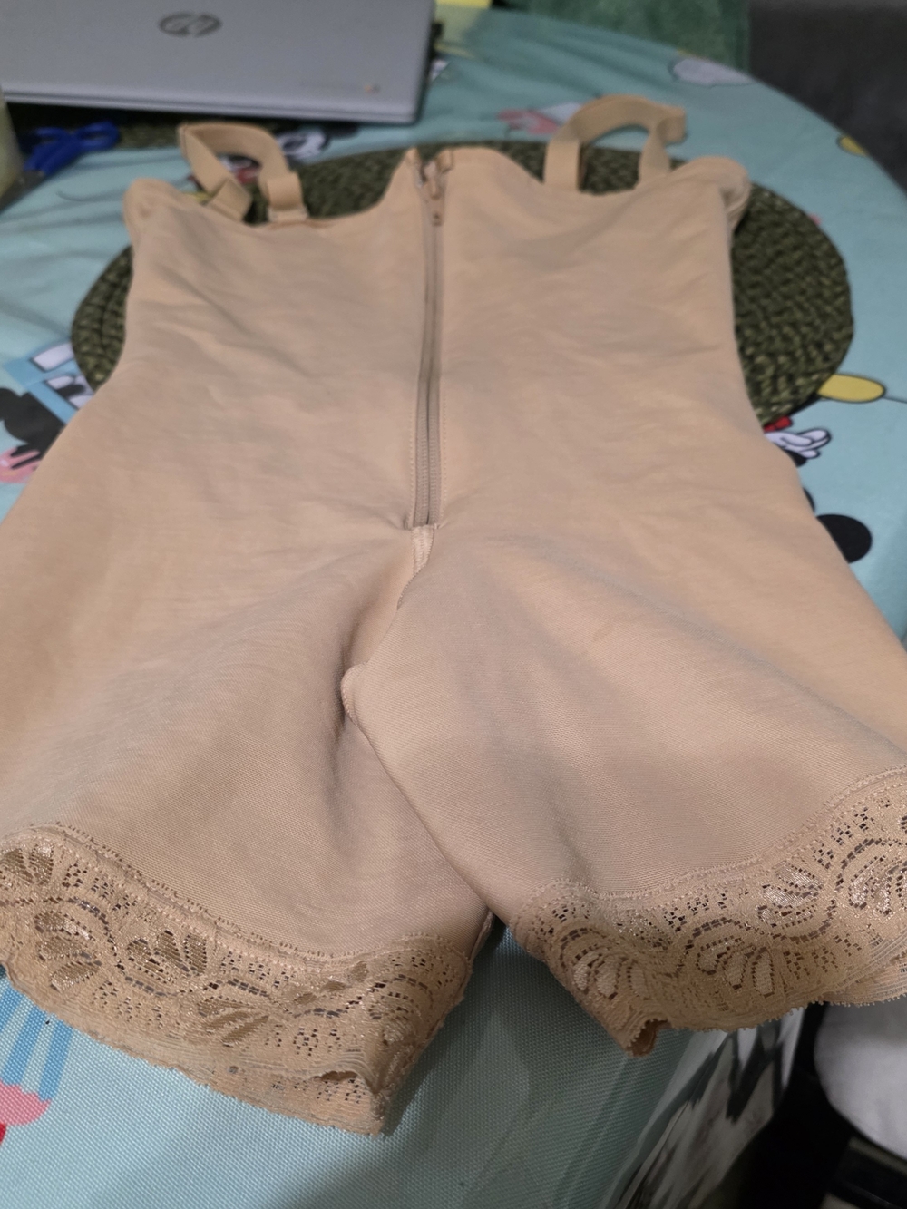 Leonisa Colombiam Faja Shapewear Bodysuit With Lace Trim Size S
